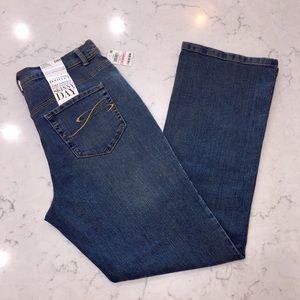 Style & Co. Boot Cut Jeans (10S)